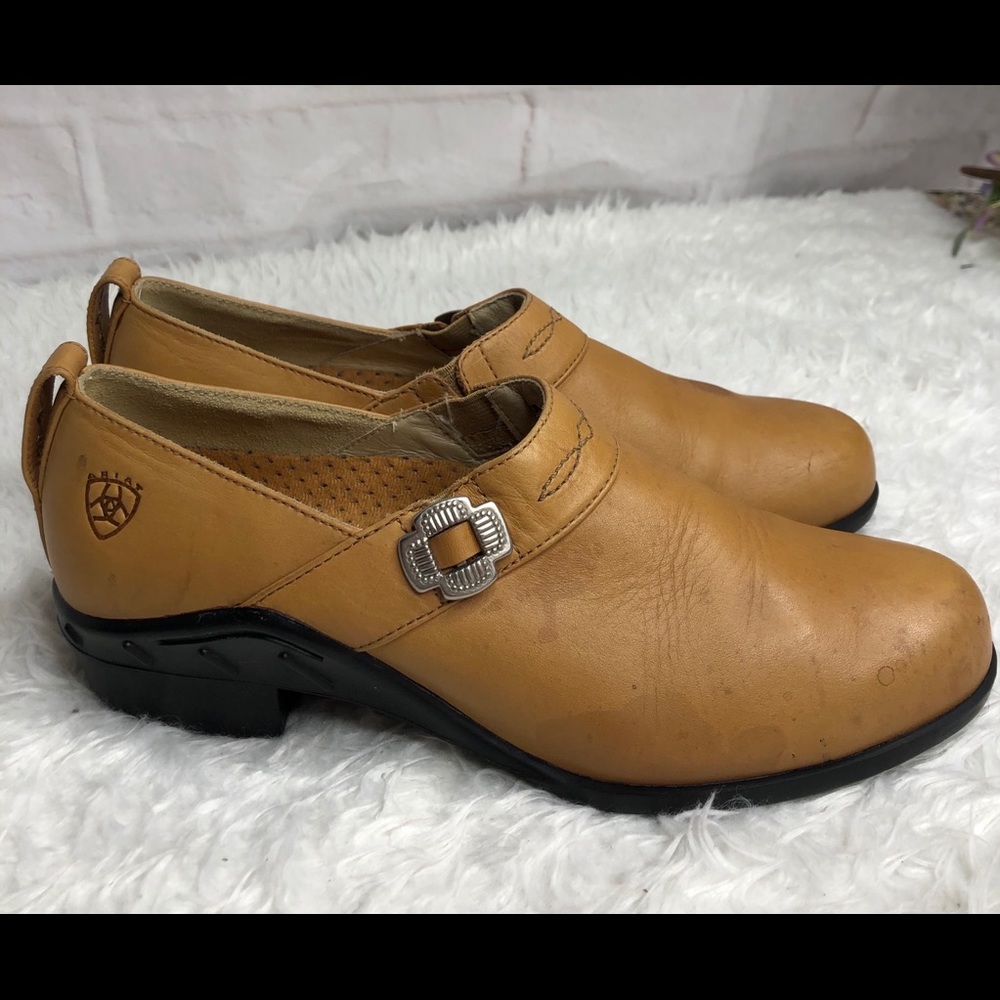 Ariat leather slip-on woman shoes size 8B